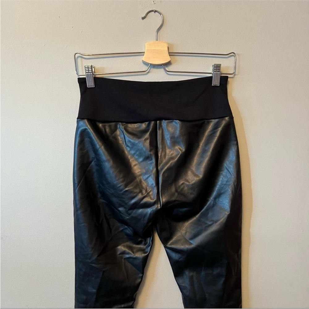 ASSETS by SPANX | Vegan leather leggings black MEDIUM - Picture 5 of 7